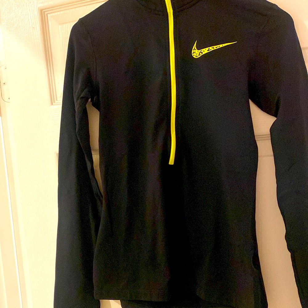 Nike pro cold weather half zip top